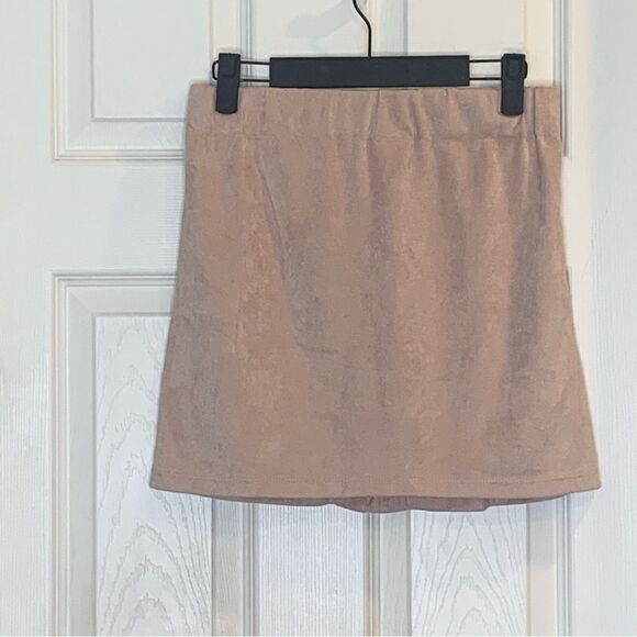 Skylee Collection light pink mini skirt Size medium - Picture 8 of 8